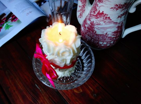 Kreacja na romantyczną kolację przy świecach
