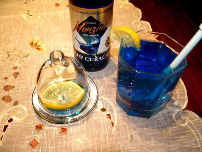 Modne naczynie na cytrynkę w kolorze- blue